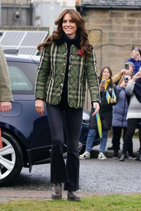 kate middleton burberry shirt